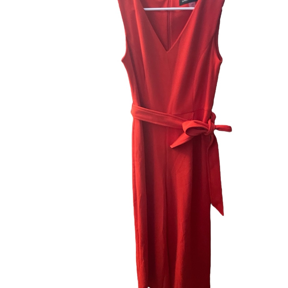 Elegant Red Sleeveless Dress